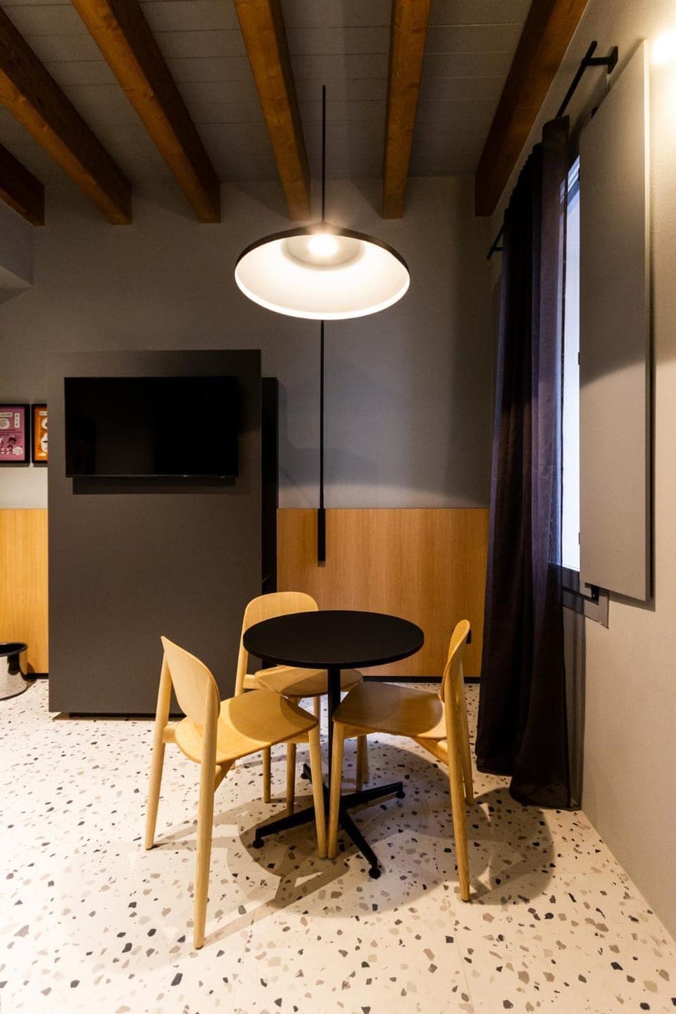 TV and multimedia, Dining area