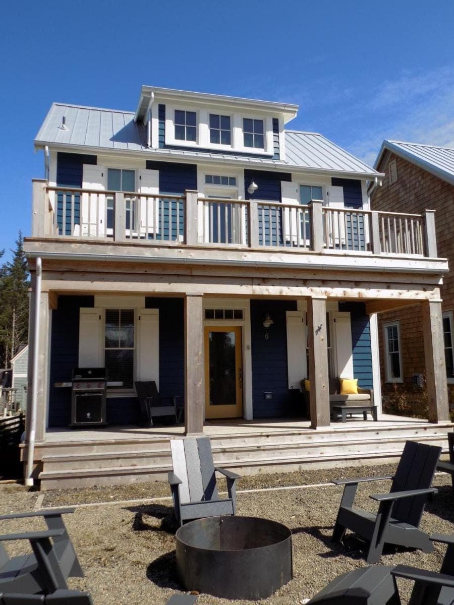 Property building, Balcony/Terrace