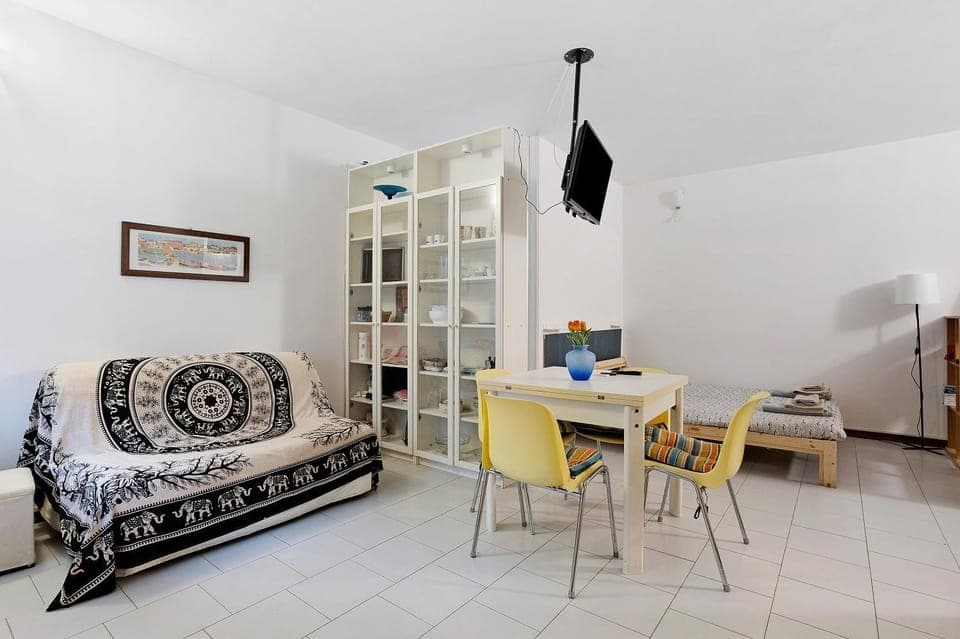 Property building, Living room