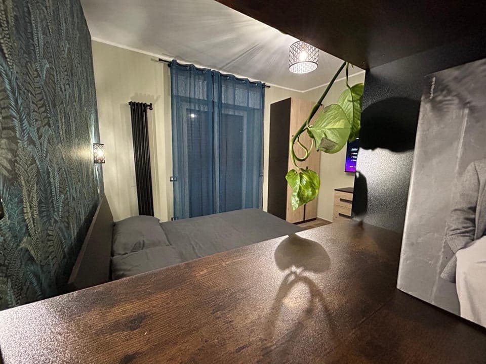 Bed, Decorative detail