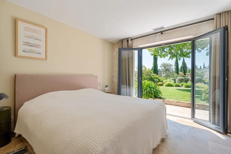 Bed, Garden, Photo of the whole room, Bedroom