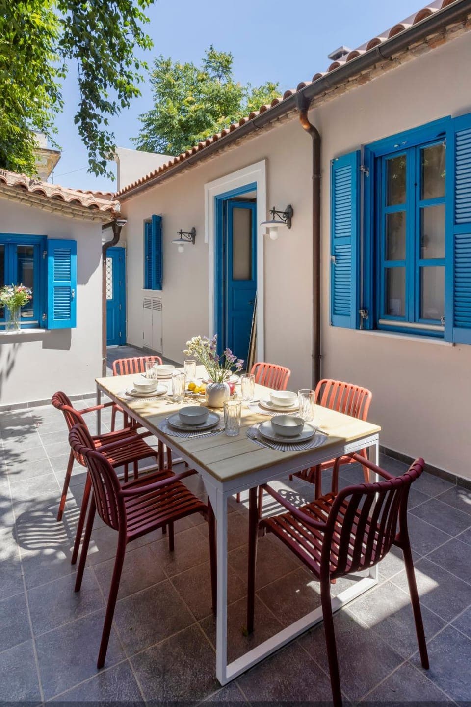 Property building, Patio, Day, Dining area