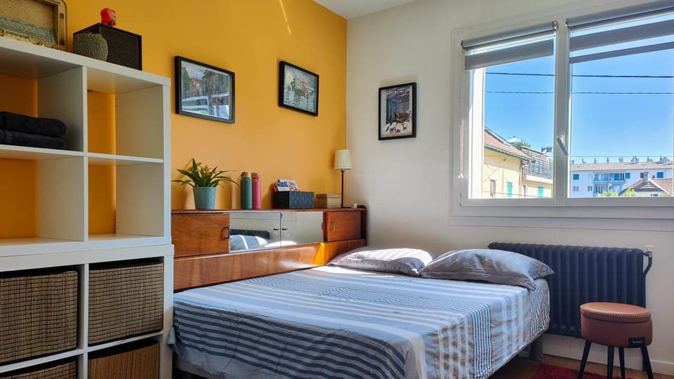 Bed, Photo of the whole room, storage