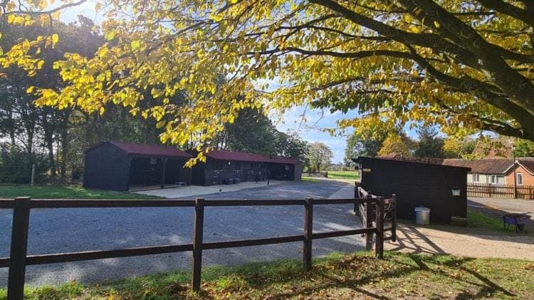 Property building, Neighbourhood