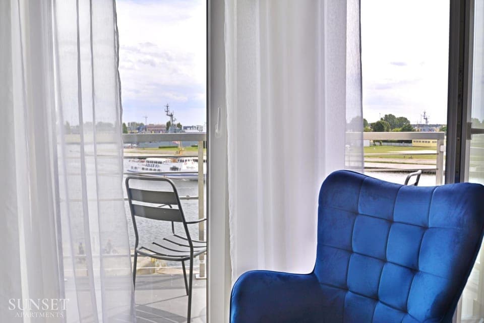 Natural landscape, View (from property/room), Balcony/Terrace, Living room, Seating area