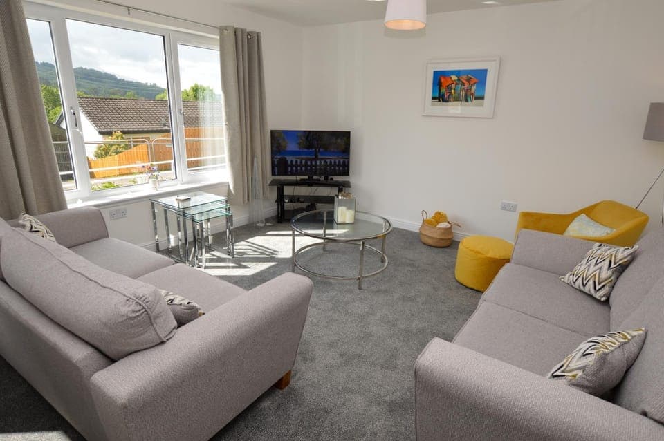 TV and multimedia, Living room, Seating area