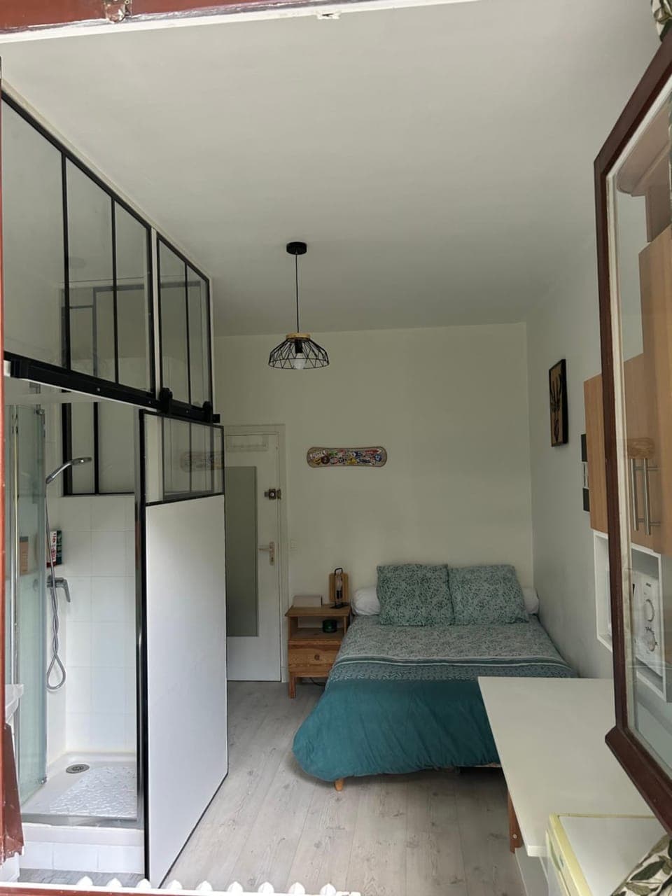 Photo of the whole room