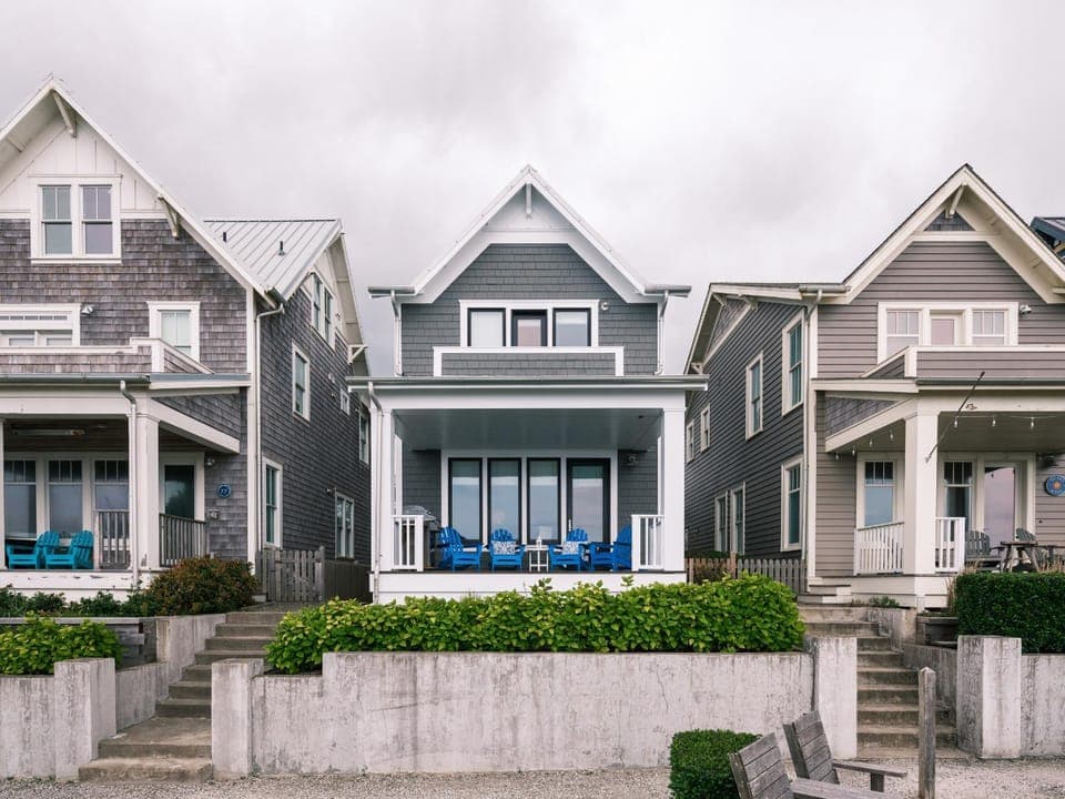 Property building, Day