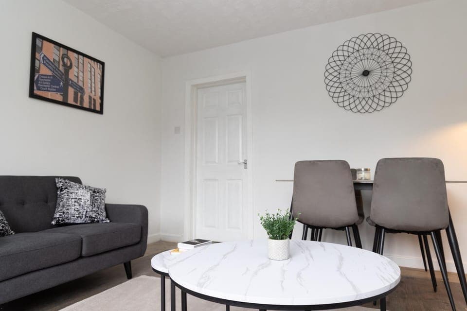 Living room, Seating area, Dining area