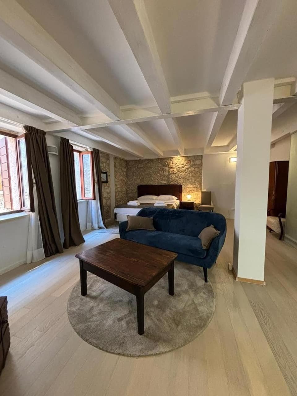 Bed, Living room, Photo of the whole room, Seating area, Bedroom