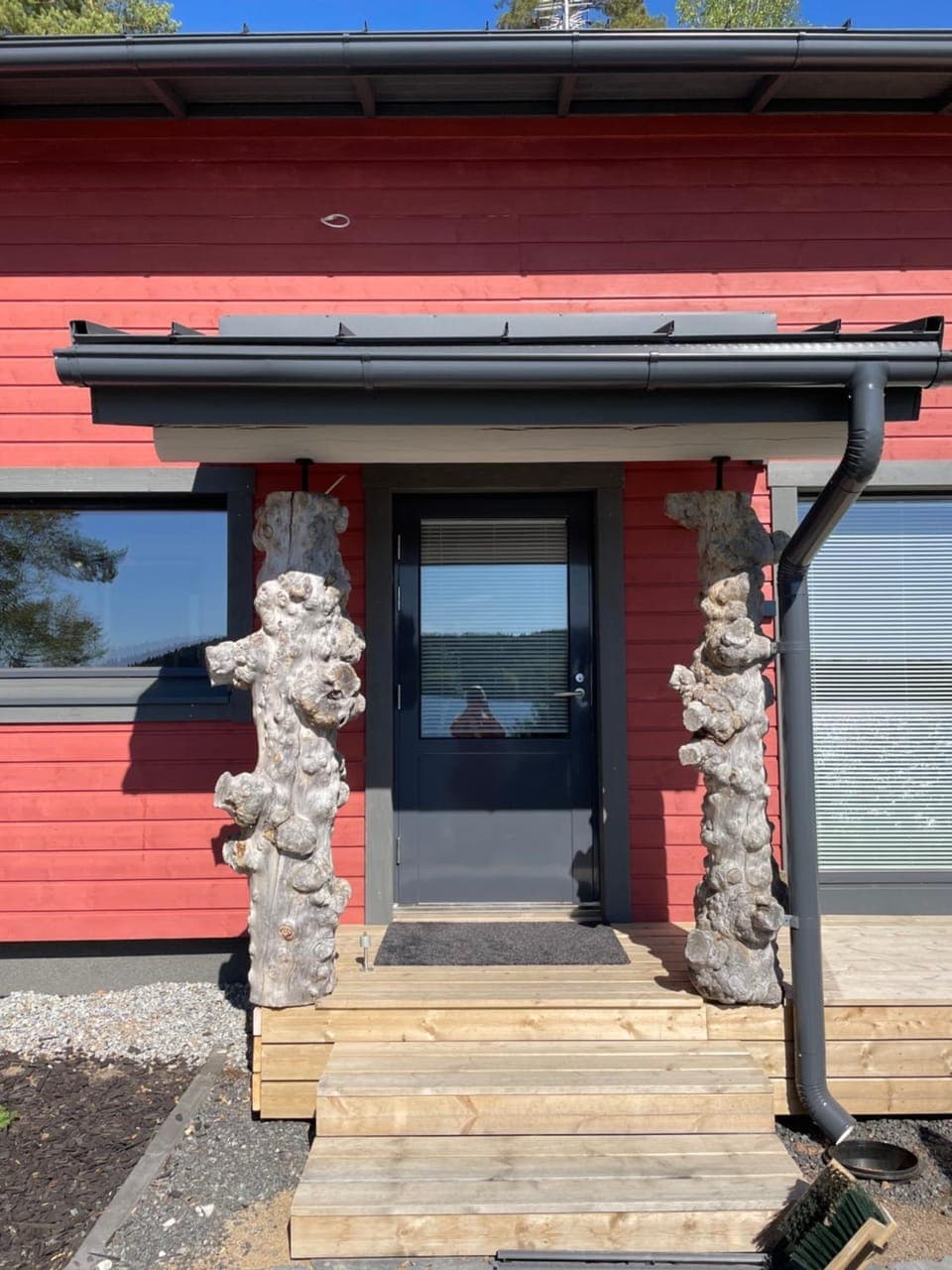 Property building, Day