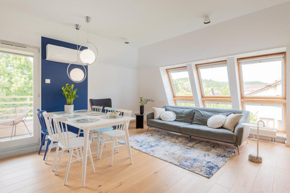 Living room, air conditioner