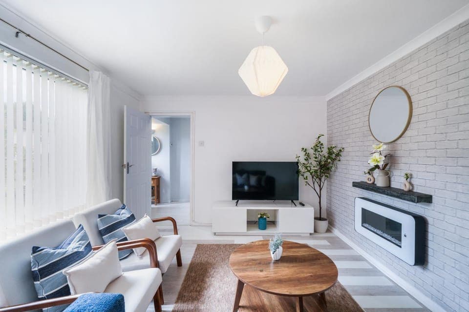 TV and multimedia, Living room, Seating area