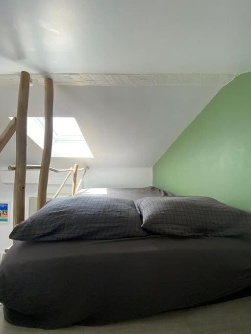 Bed, Photo of the whole room