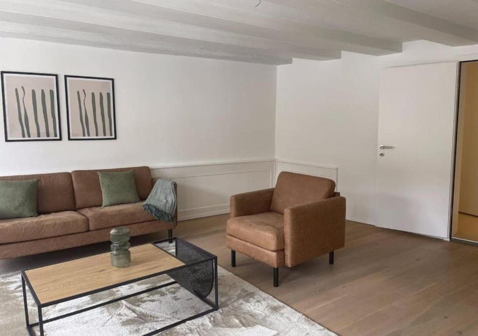 Living room, Decorative detail, Seating area, furniture