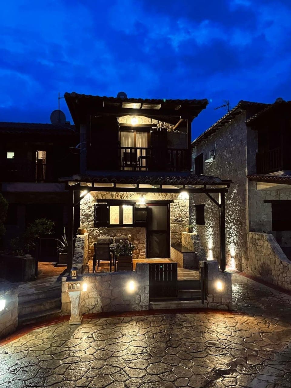 Property building, Night