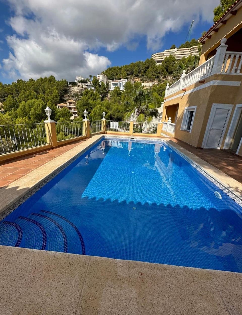 Mountain view, Pool view