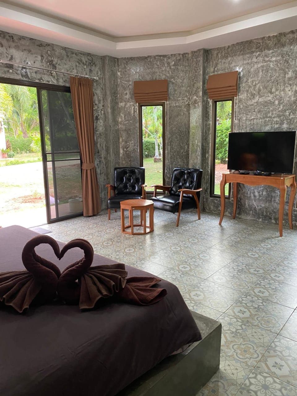 TV and multimedia, Seating area