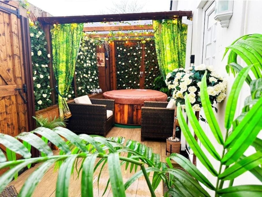 Hot Tub, Balcony/Terrace