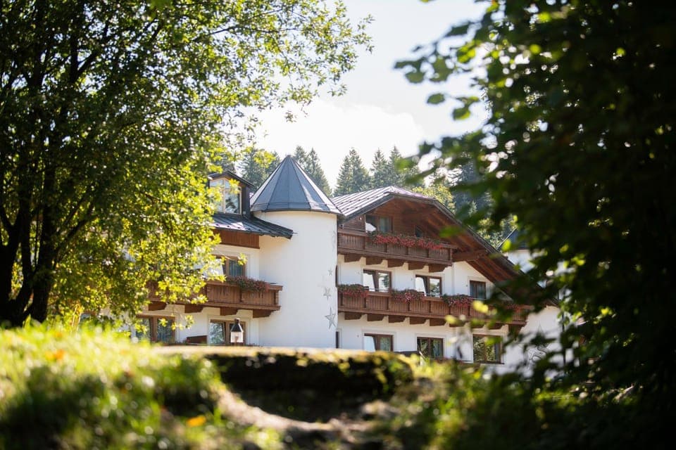 Property building, Natural landscape, Landmark view