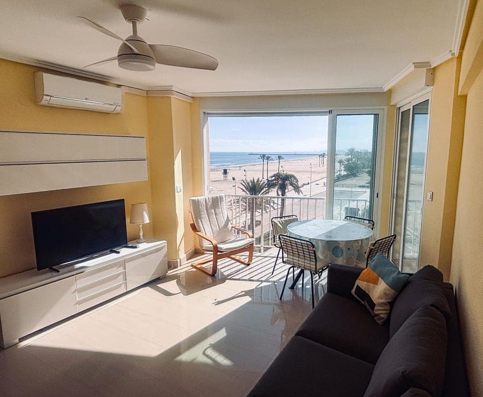 Communal lounge/ TV room, View (from property/room), Balcony/Terrace, Dining area