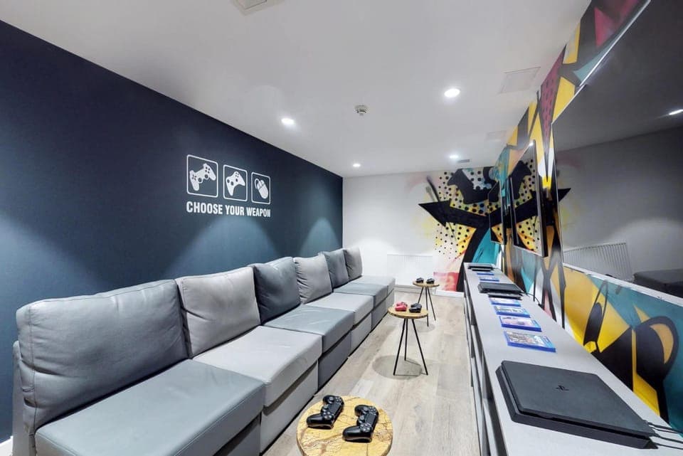 TV and multimedia, Seating area