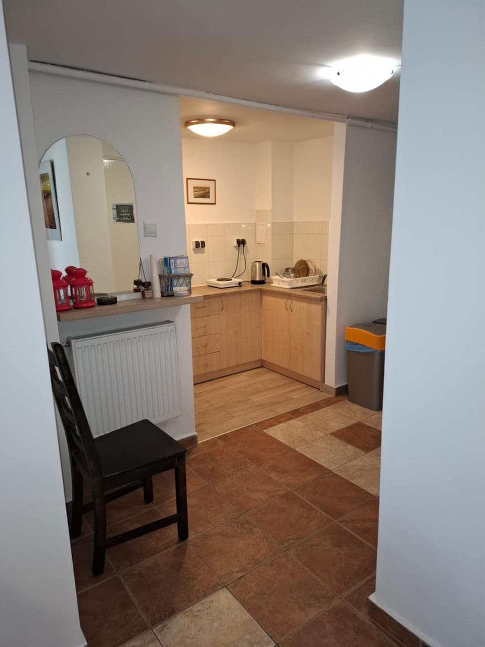 Kitchen or kitchenette