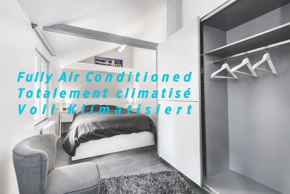 Decorative detail, Logo/Certificate/Sign, Bedroom, Area and facilities