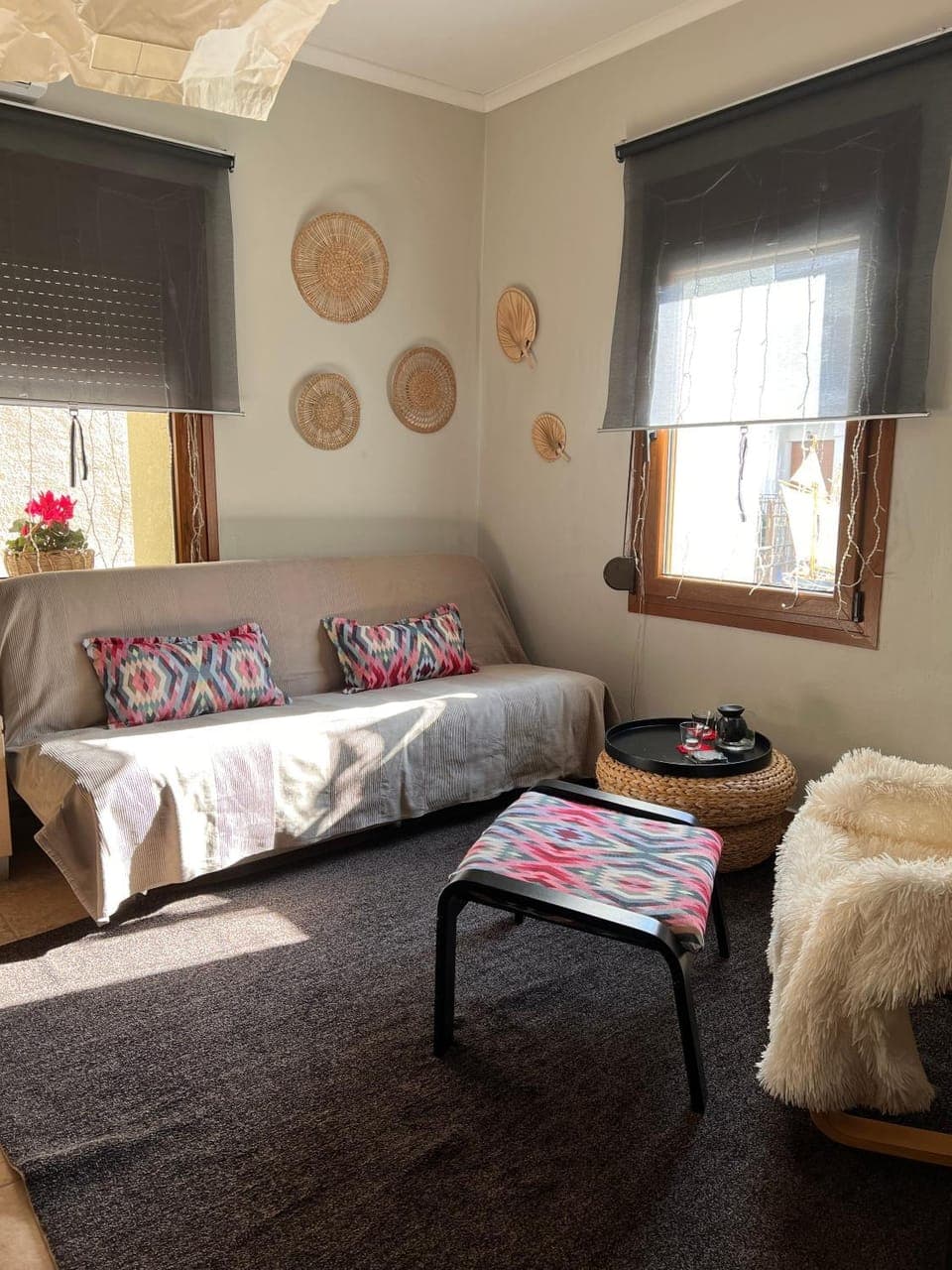 Living room, Photo of the whole room