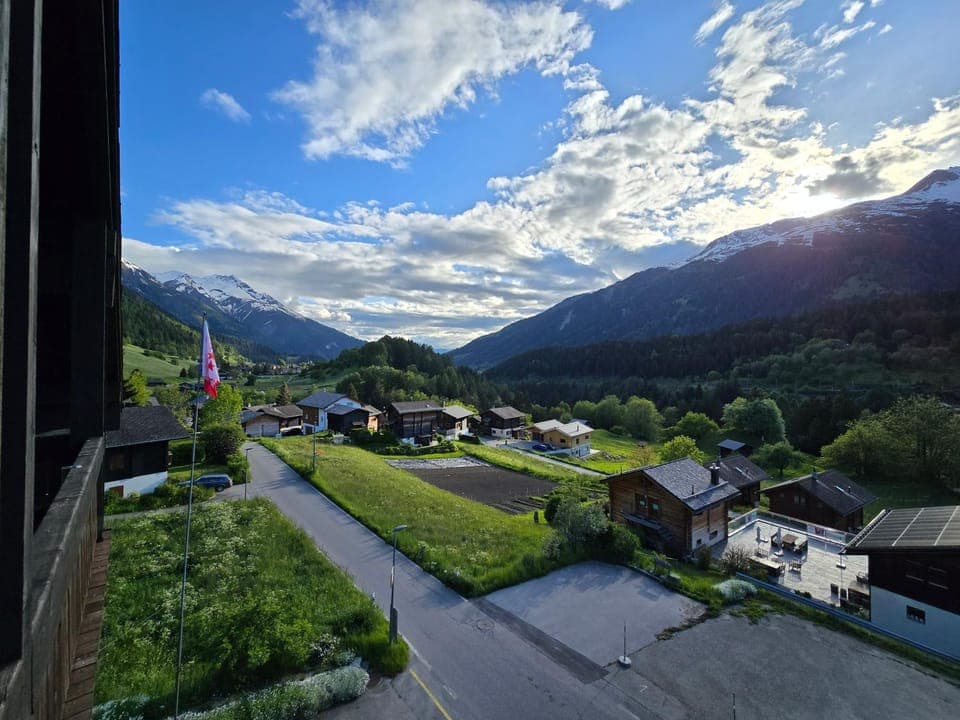 Neighbourhood, Mountain view