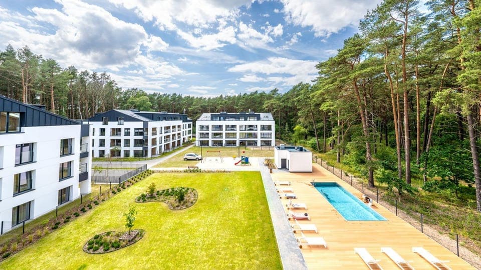 Property building, Swimming pool