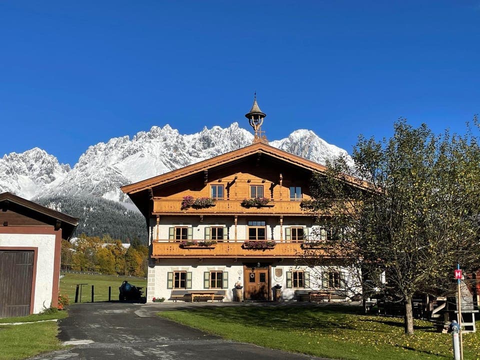 Property building, Day