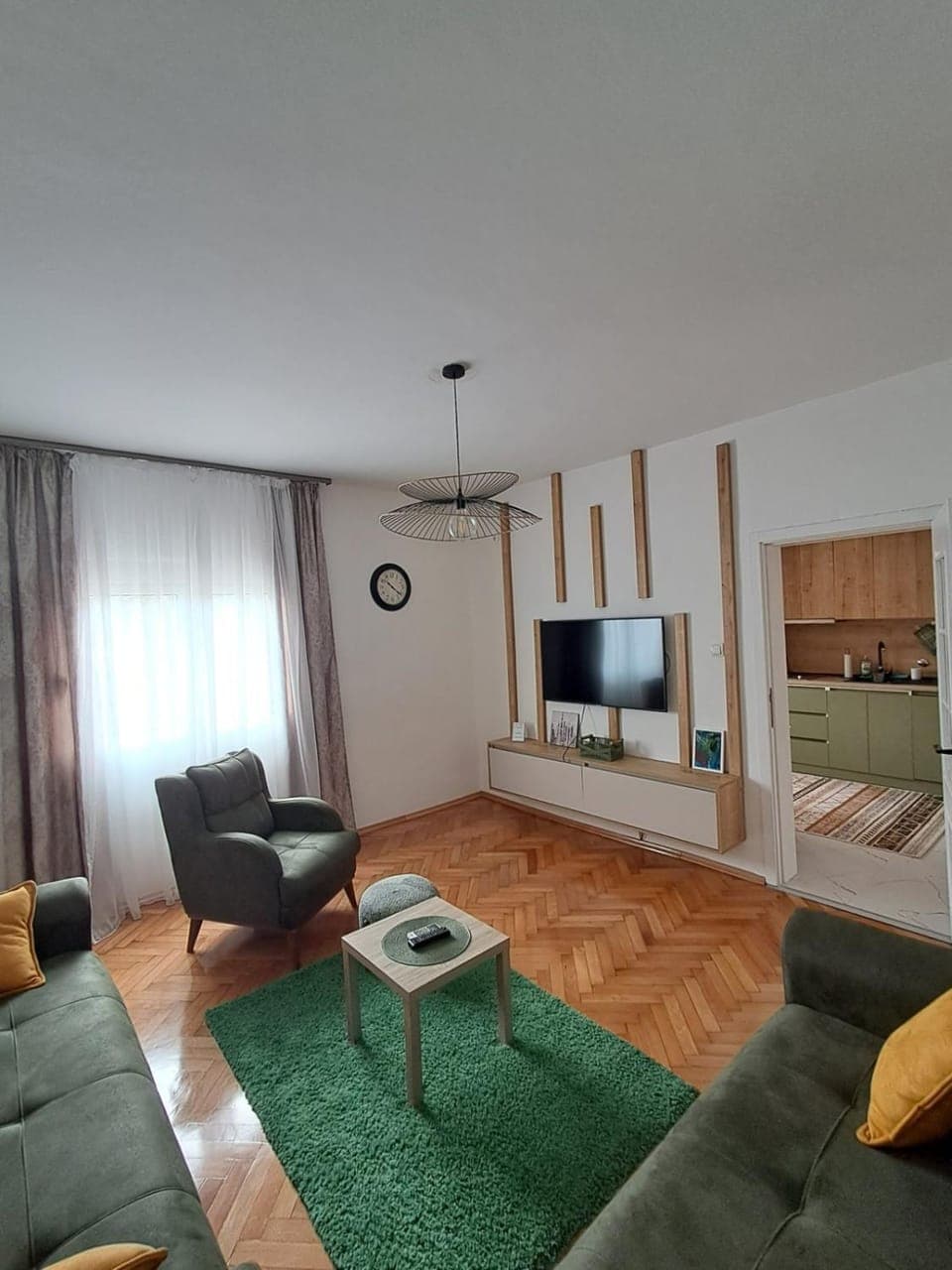 TV and multimedia, Living room, Photo of the whole room, Seating area