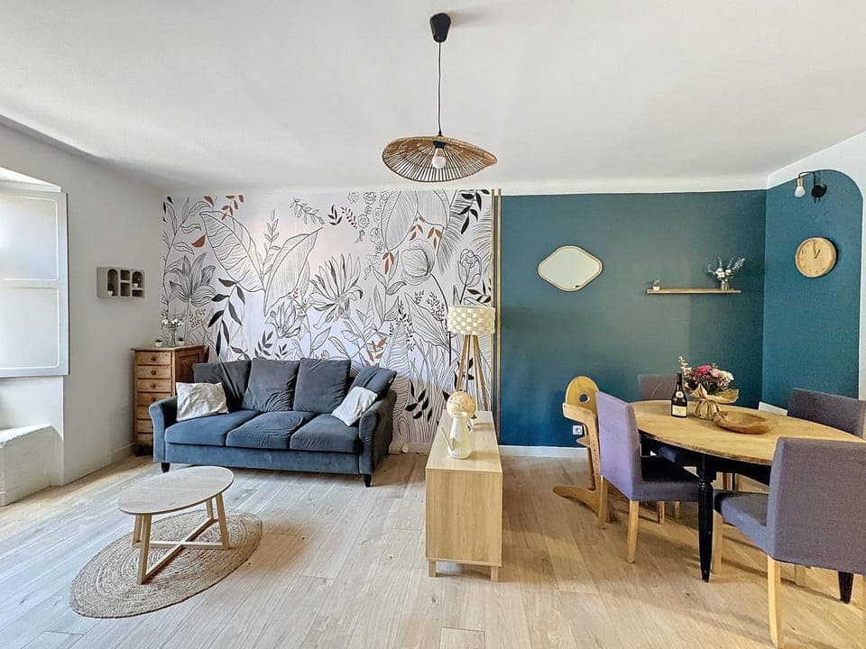 Living room, Dining area