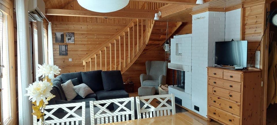 Communal lounge/ TV room, Living room, Seating area