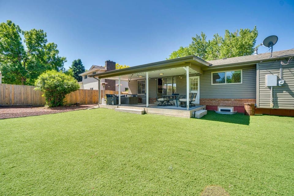 Covered Patio & Fire Pit: Centennial Home! House in Greenwood Village