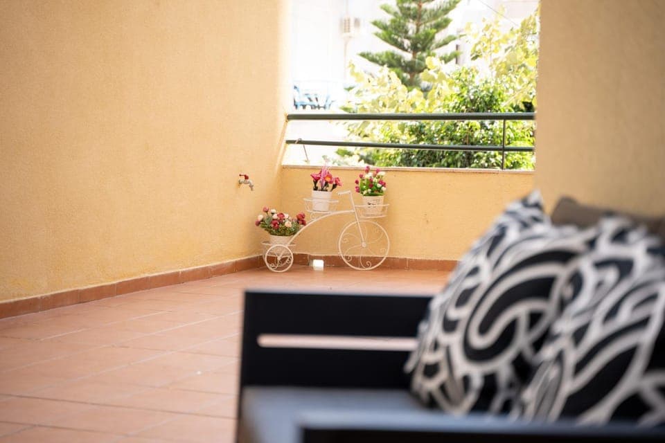 View (from property/room), Balcony/Terrace, Balcony/Terrace, Street view, Street view