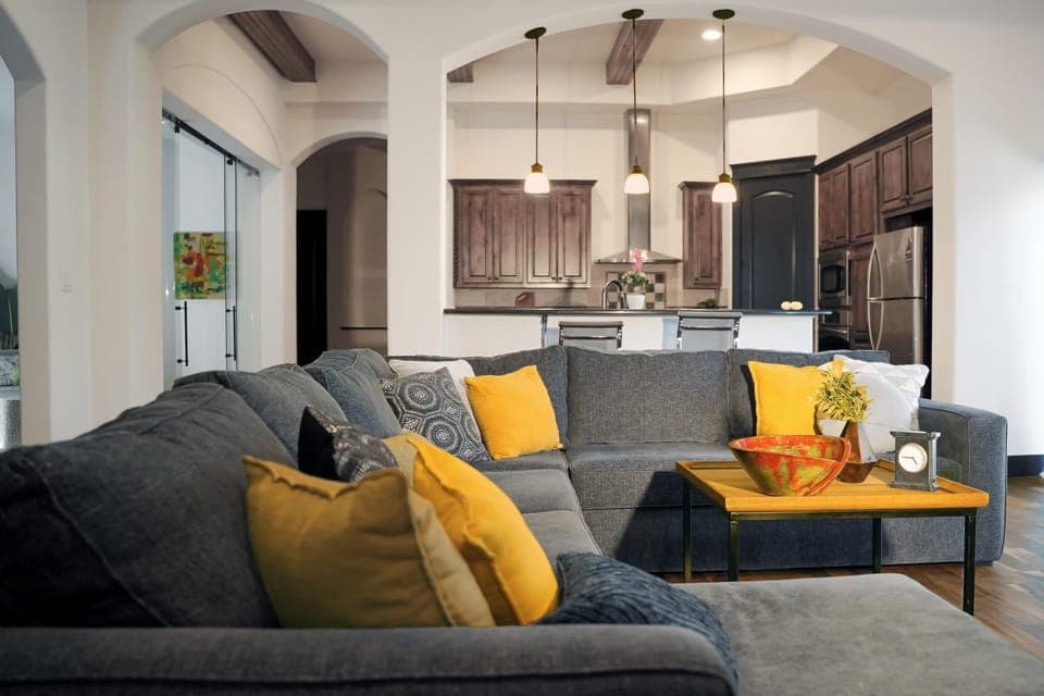 Walk to Boat Launch: Stylish Austin Gem House in Lake Austin