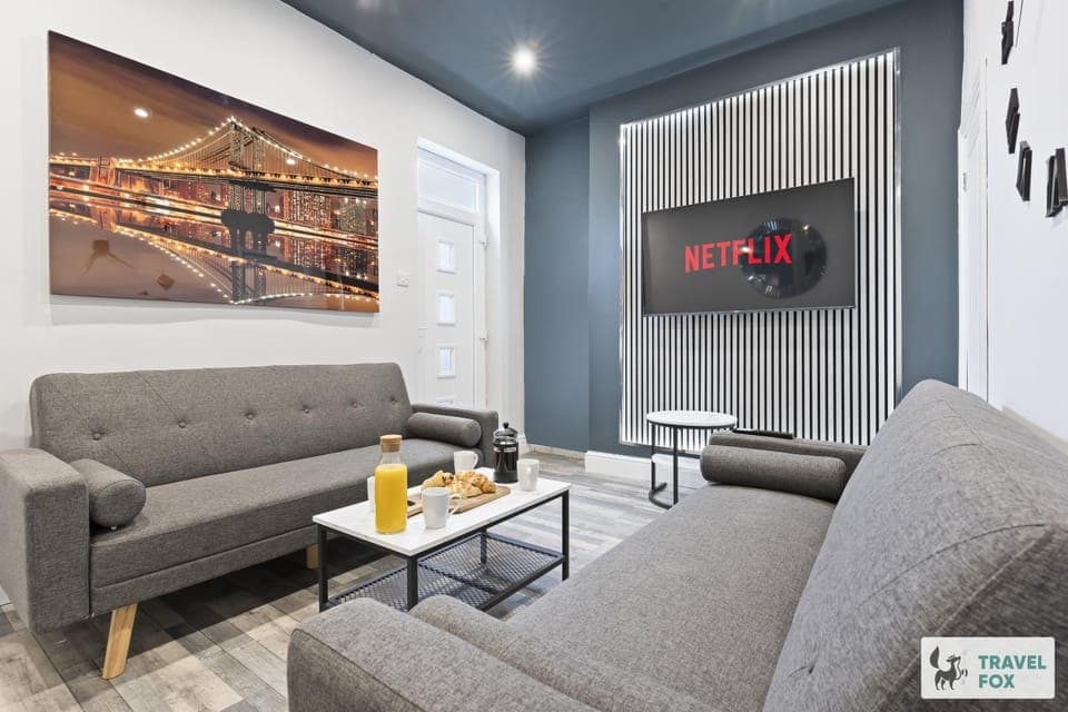 Living room, Seating area