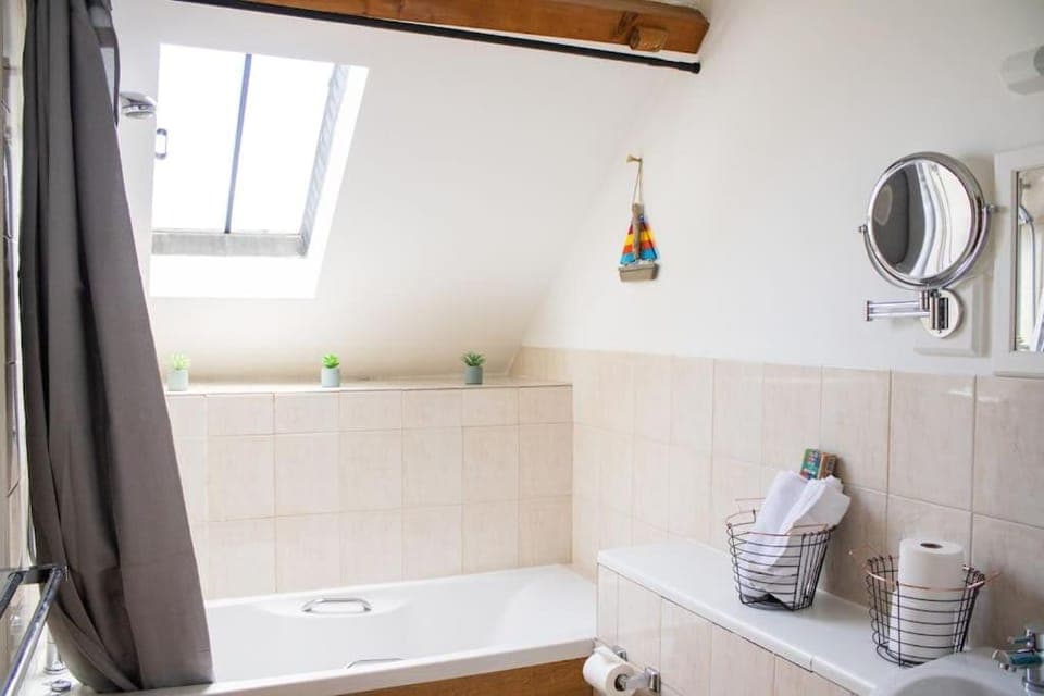 Shower, Bathroom, Bath, towels