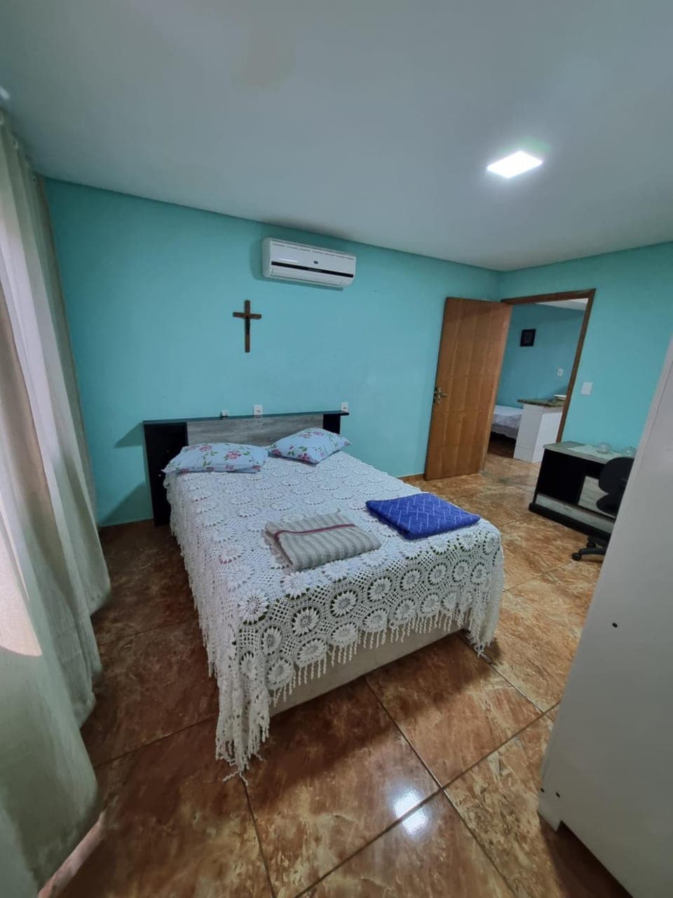 Lindo Apartamento, WiFi Rápido, 2 Banheiros, Suíte, Sala Confortável, Cozinha Completa, Microondas, Entrada Privativa, Perto do Shopping Pátio Matosinhos, 5 min do Centro Histórico Apartment in State of Rio de Janeiro