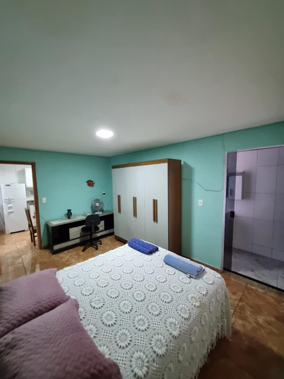 Lindo Apartamento, WiFi Rápido, 2 Banheiros, Suíte, Sala Confortável, Cozinha Completa, Microondas, Entrada Privativa, Perto do Shopping Pátio Matosinhos, 5 min do Centro Histórico Apartment in State of Rio de Janeiro