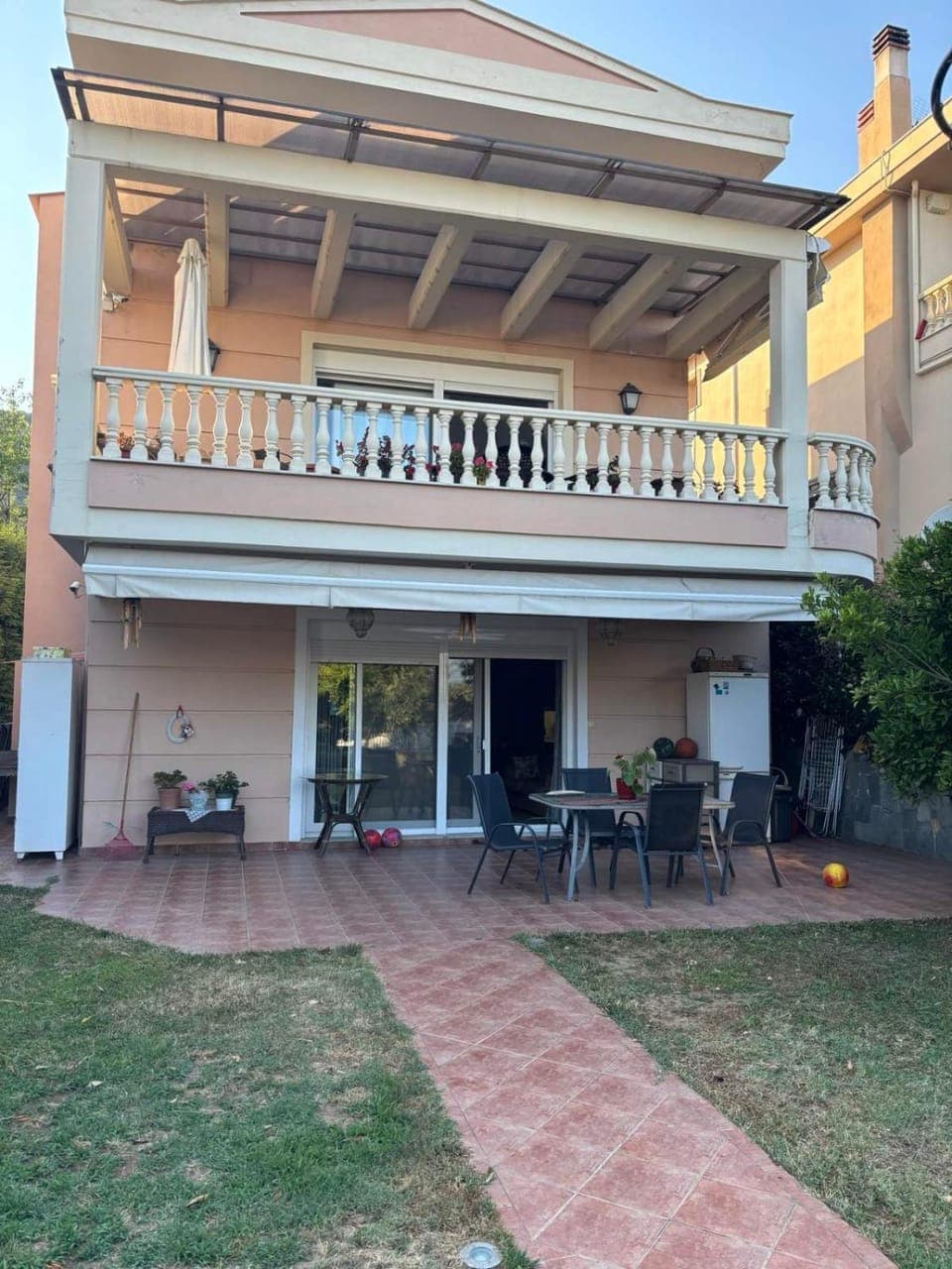 Property building, Garden, Balcony/Terrace, Garden view