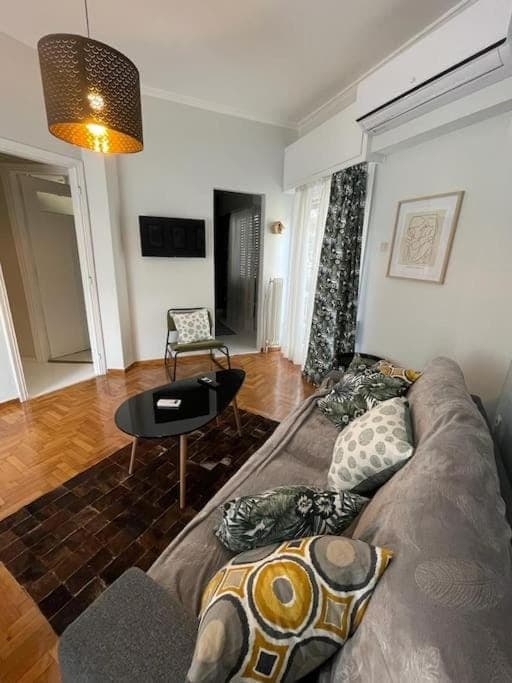 Plaka - 2 Bedroom 2 Bath Flat Apartment in Plaka