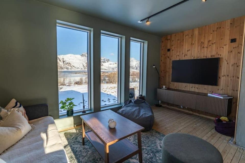 Living room, Sea view