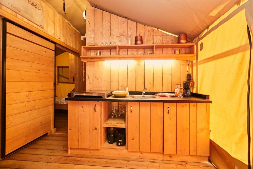 Kitchen or kitchenette