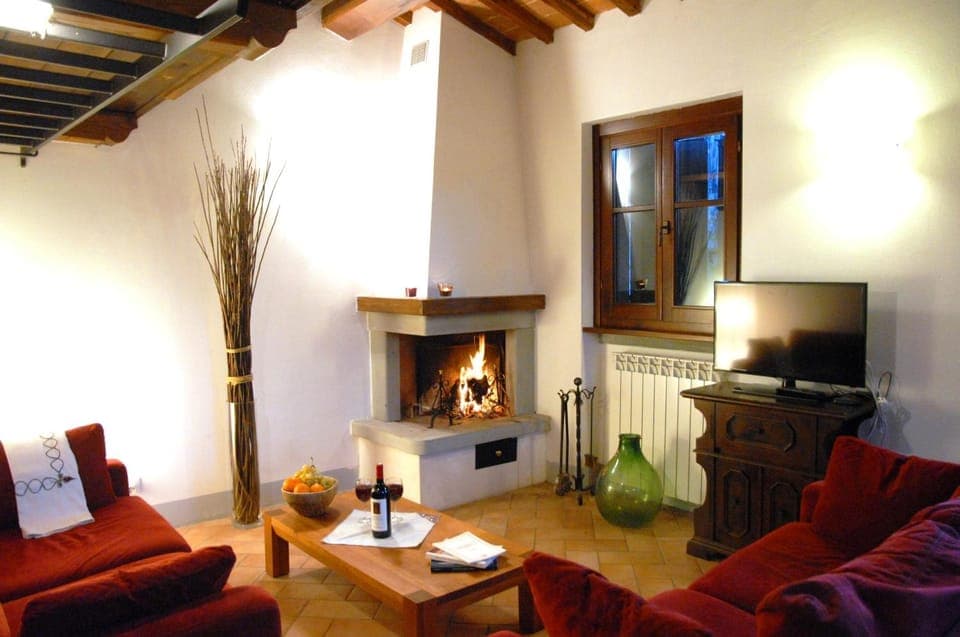 TV and multimedia, Living room, Seating area, flat iron