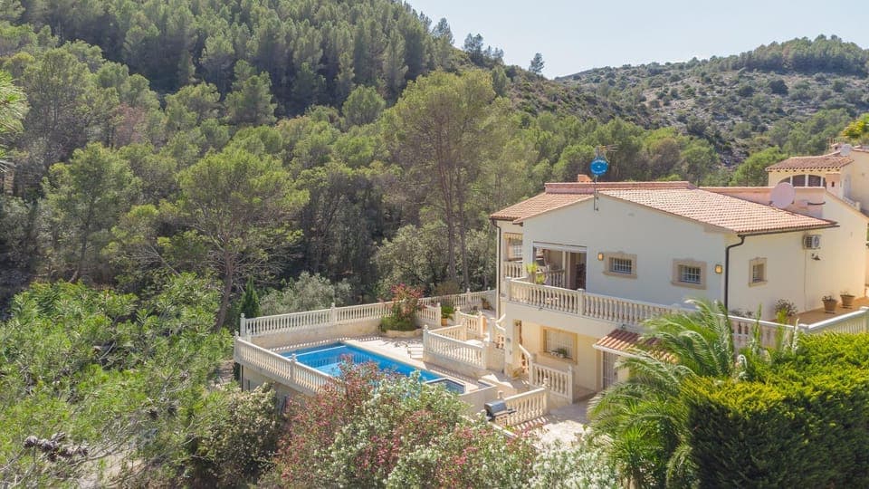 Property building, Natural landscape, Mountain view, Swimming pool