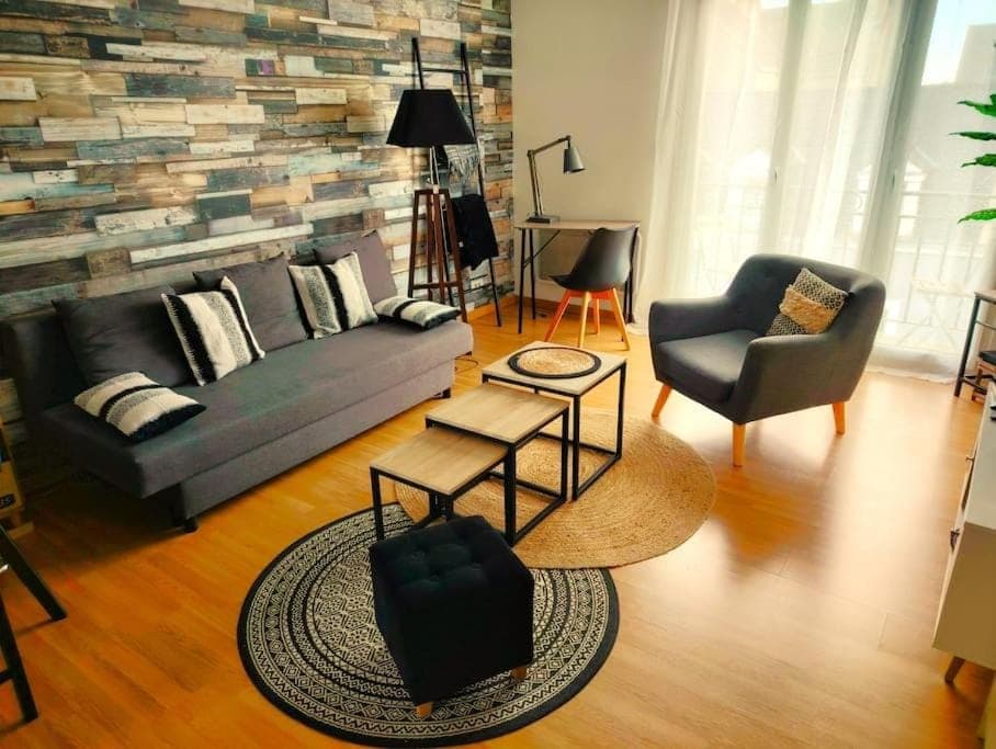 Living room, Seating area