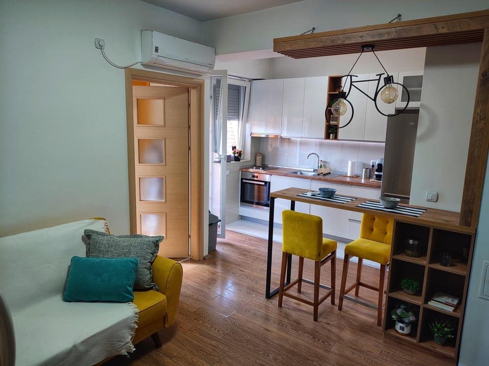 Kitchen or kitchenette, Living room, Dining area